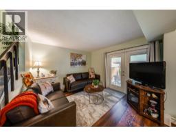 3315 Laurel Crescent, Trail, BC V1R4M6 Photo 12