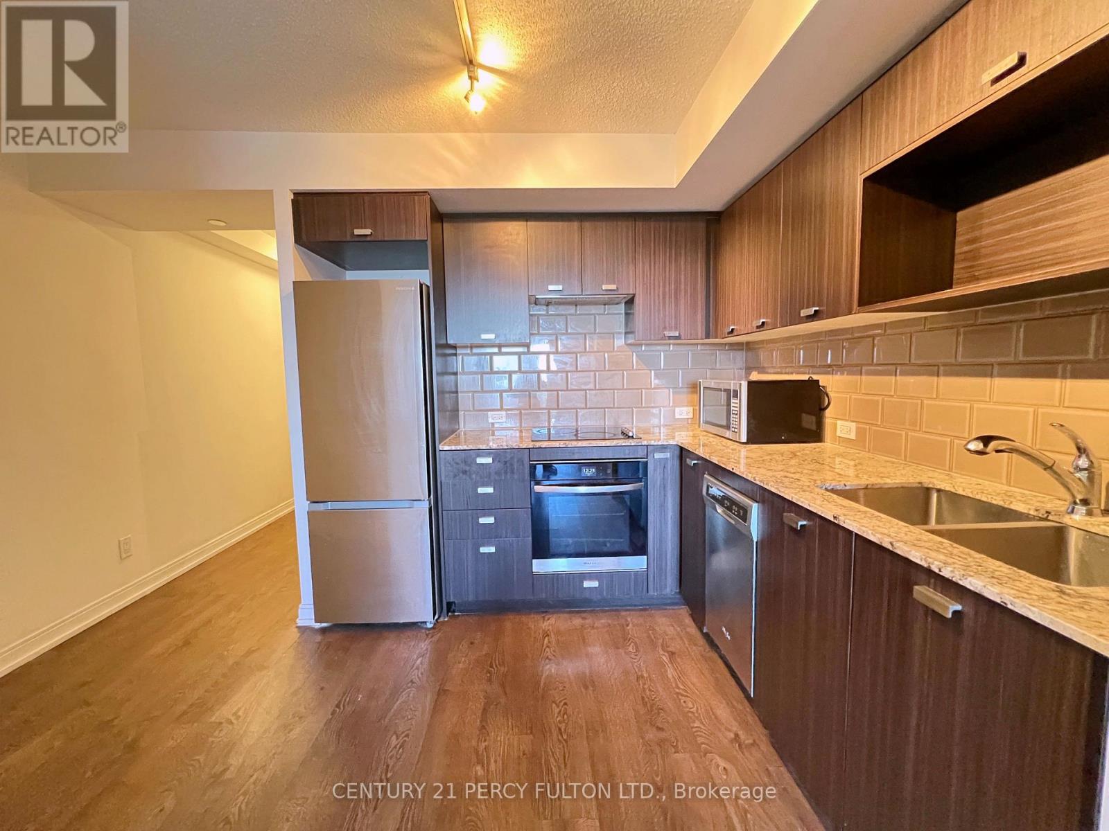 #2405 255 VILLAGE GREEN SQUARE - Image 8