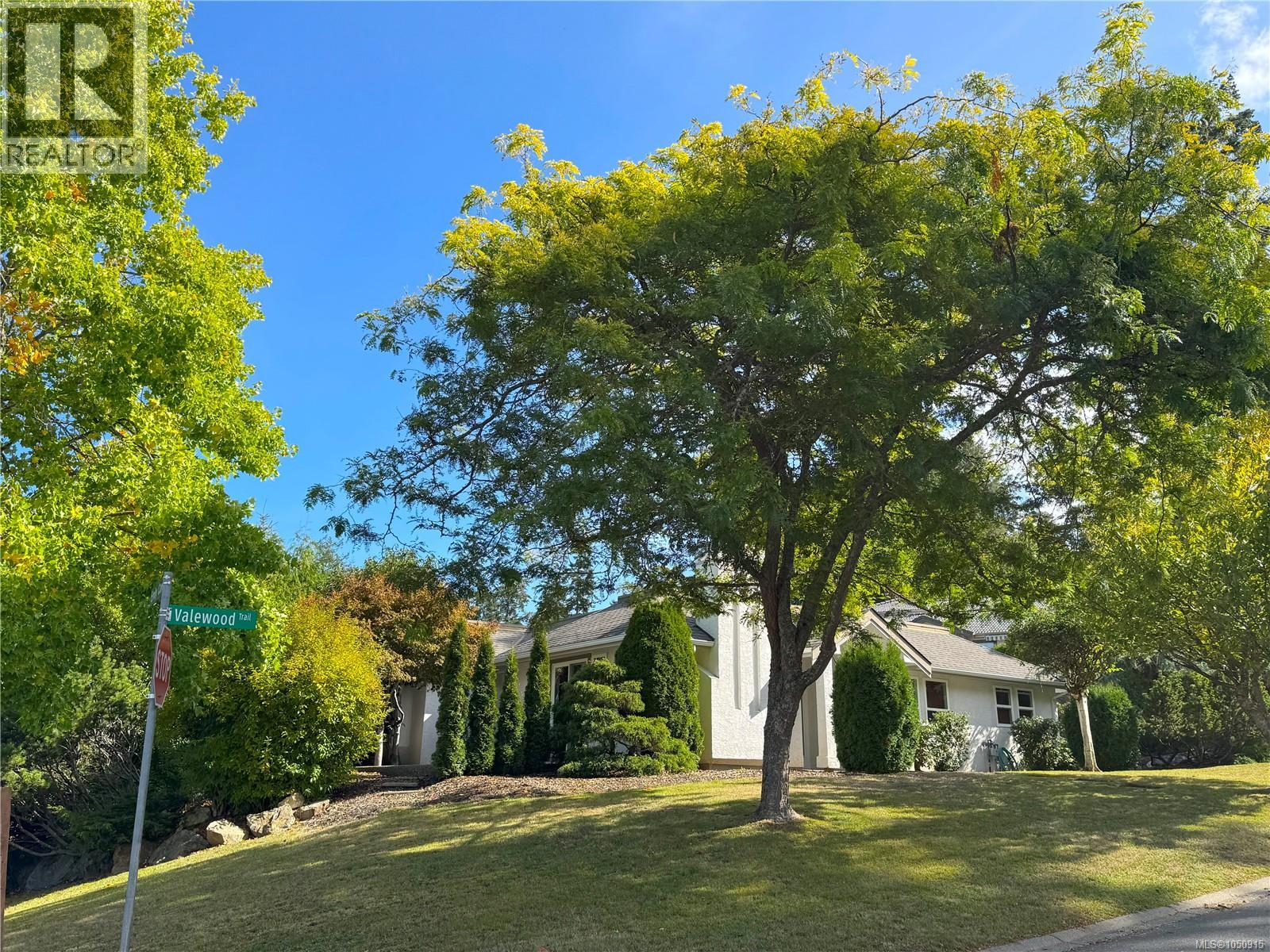 1096 Valewood Trail - 2