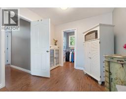 49 Lock Crescent - photo 10