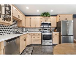 49 Lock Crescent - photo 8