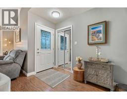 49 Lock Crescent - photo 3