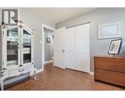 49 Lock Crescent - photo 15