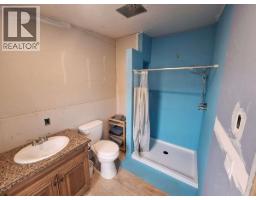 3pc Bathroom - 7614 Mccallum View Drive, Grand Forks, BC V0H1H2 Photo 18