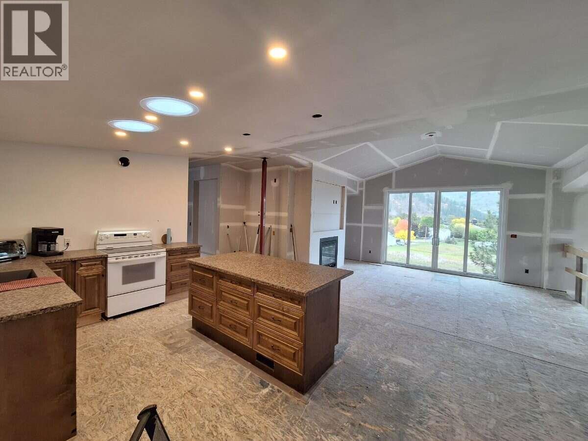 7614 MCCALLUM VIEW Drive - 11