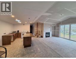 4pc Bathroom - 7614 Mccallum View Drive, Grand Forks, BC V0H1H2 Photo 10