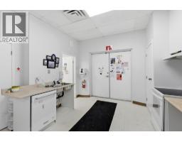 182b Tranquille Road, Kamloops, BC V2B3G1 Photo 8
