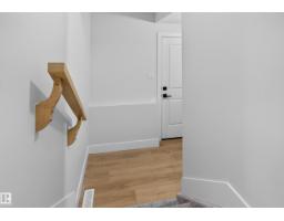 4268 Charles Cl Sw, Edmonton, AB T6W3H2 Photo 37