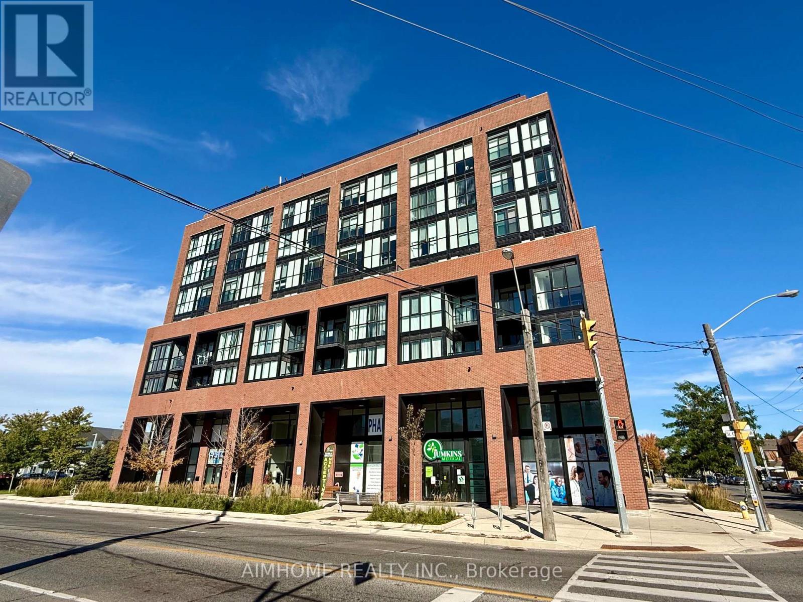 110 - 2300 ST. CLAIR AVENUE W, Toronto (Junction Area) — photo 2
