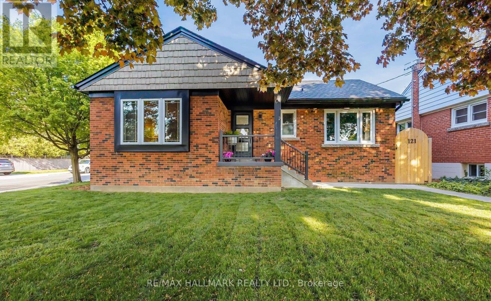 121 WEST 23RD STREET, Hamilton (Westcliffe)