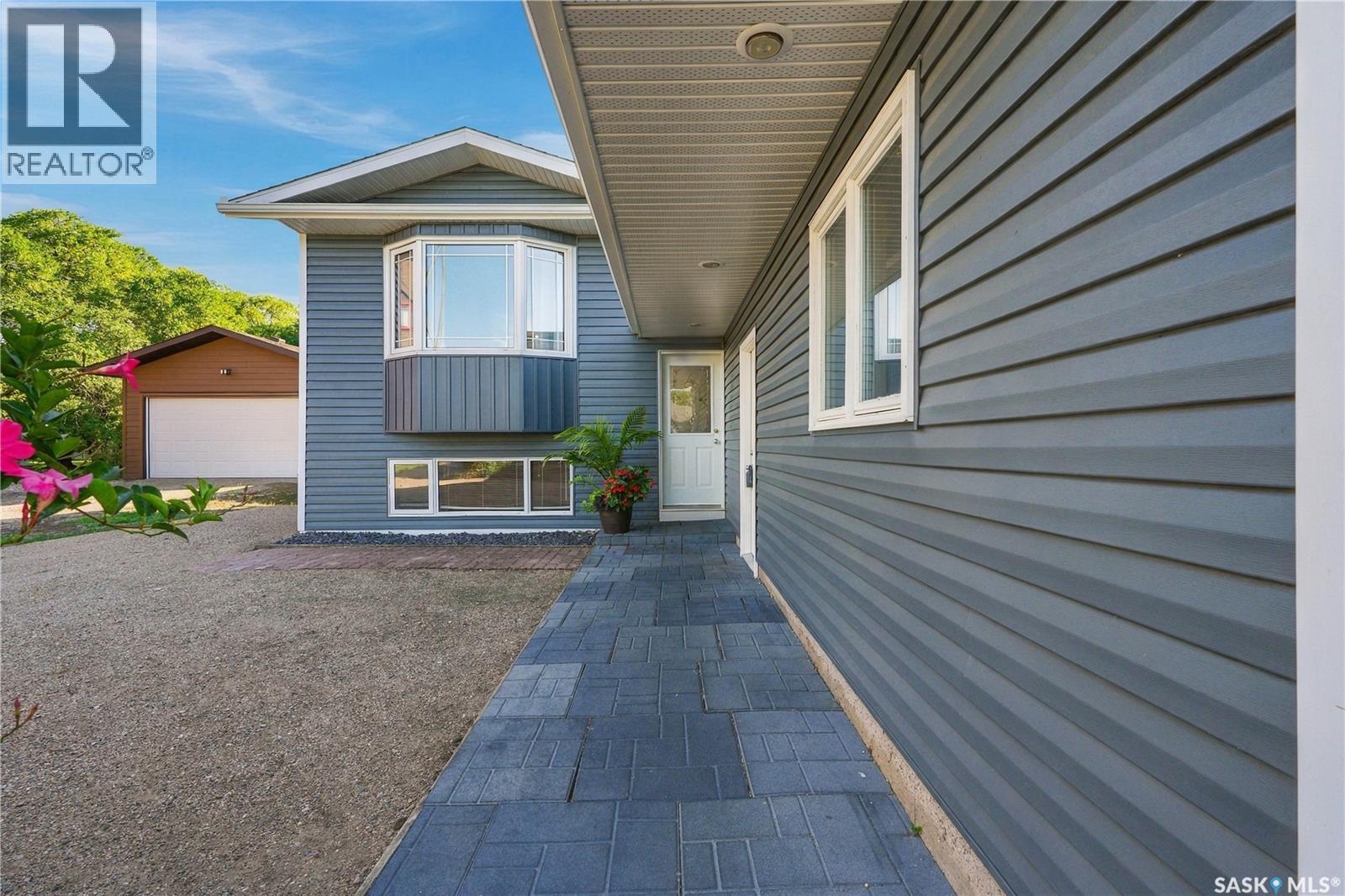 345 Clark AVENUE, Asquith — photo 3