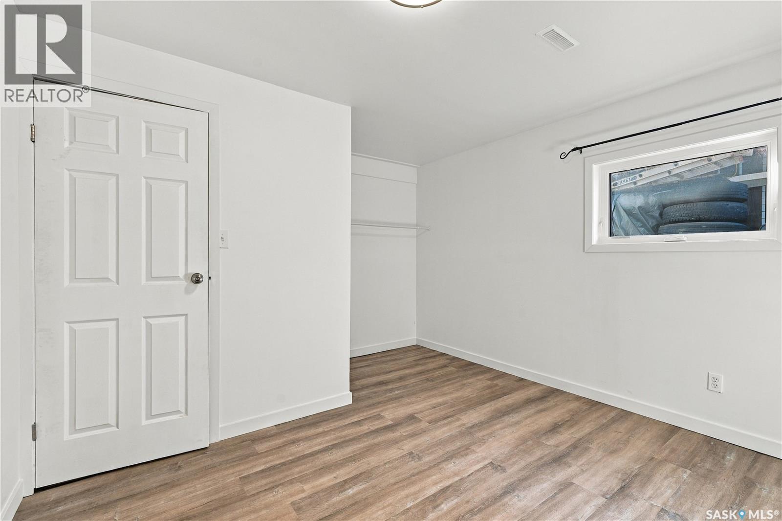 345 Clark AVENUE - 42