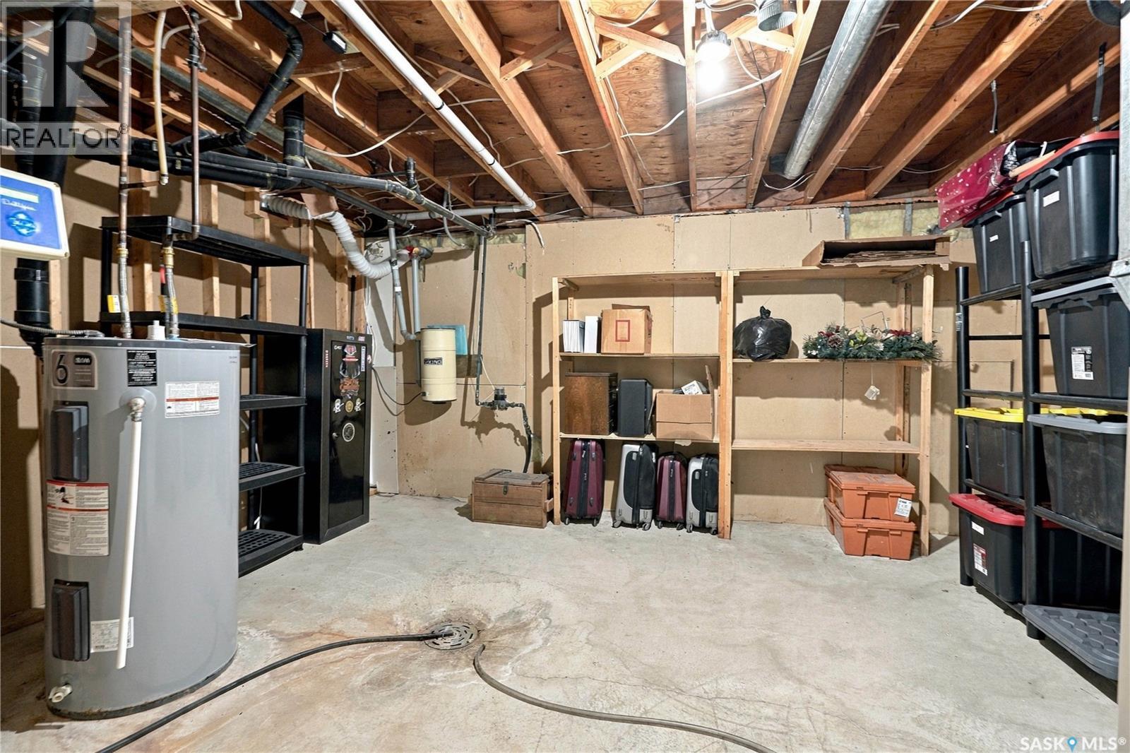 345 Clark AVENUE - Image 43