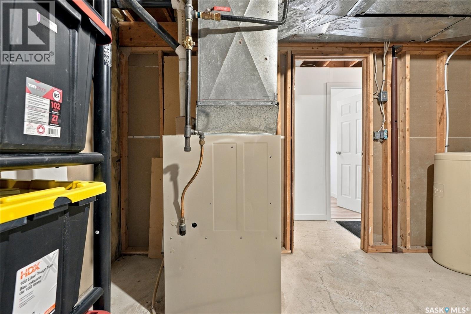 345 Clark AVENUE - 44