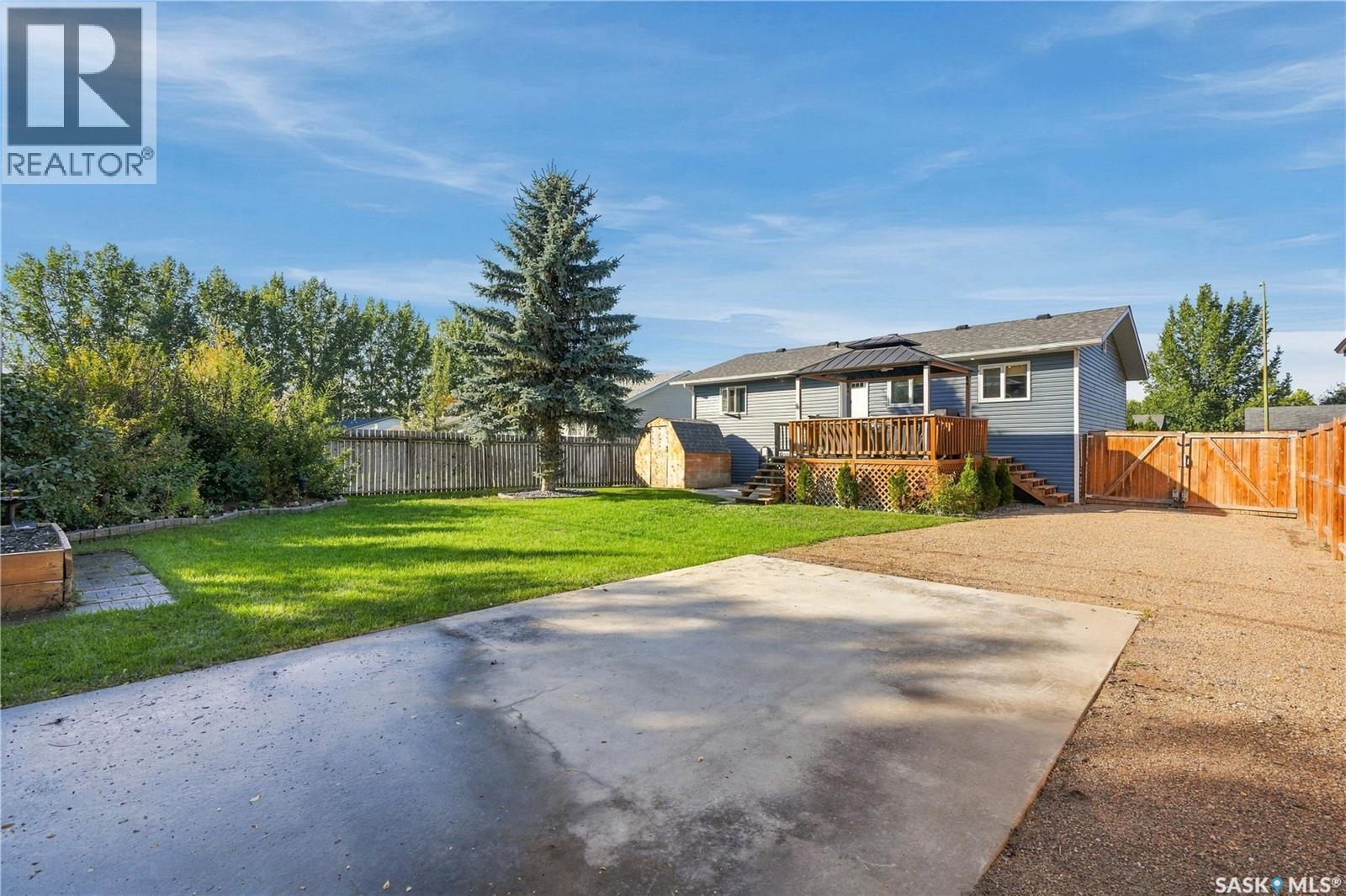 345 Clark AVENUE - 50