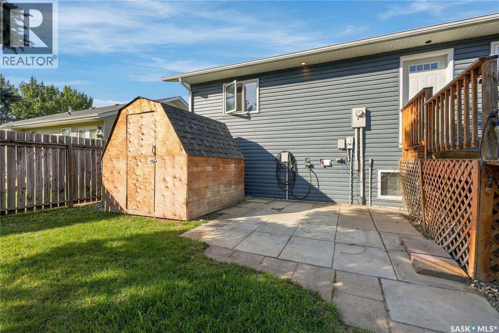 345 Clark AVENUE - 54