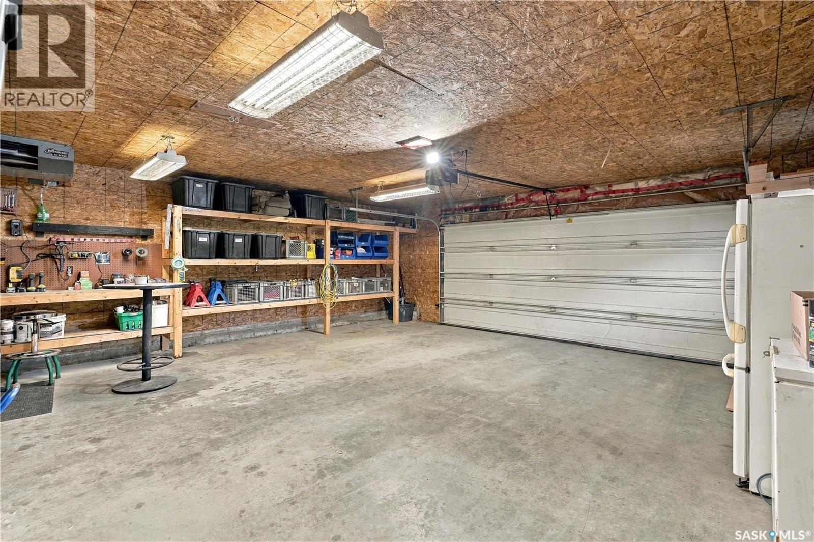 345 Clark AVENUE - Image 56