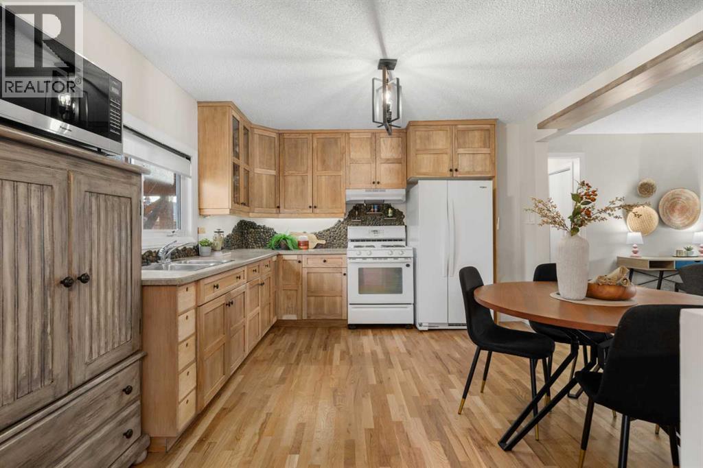 8515 48 Avenue NW - photo 13