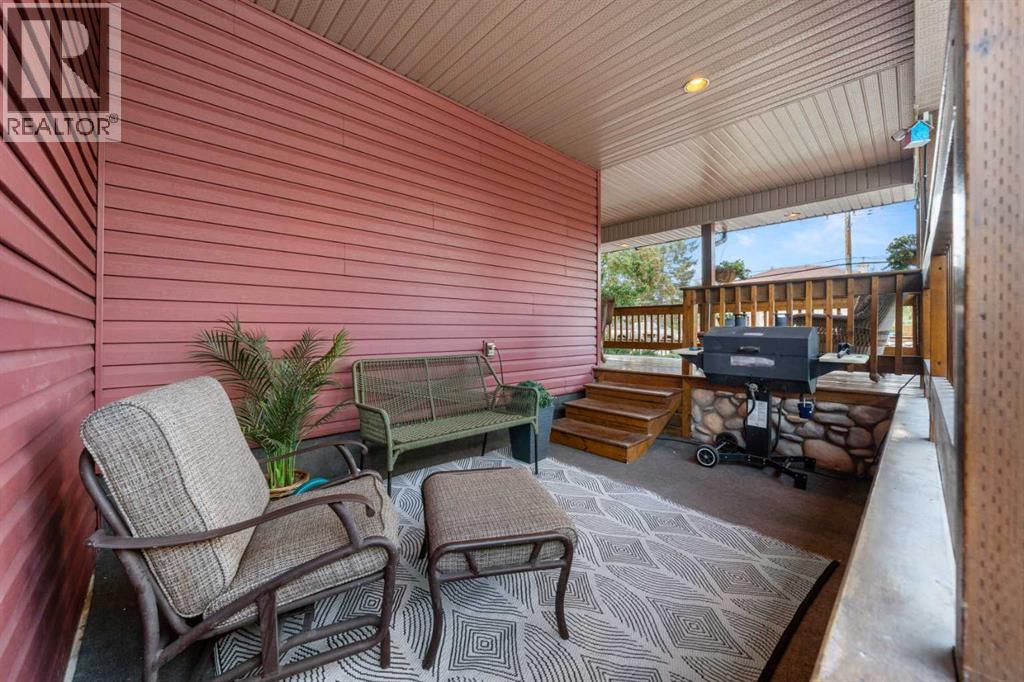 8515 48 Avenue NW - photo 5