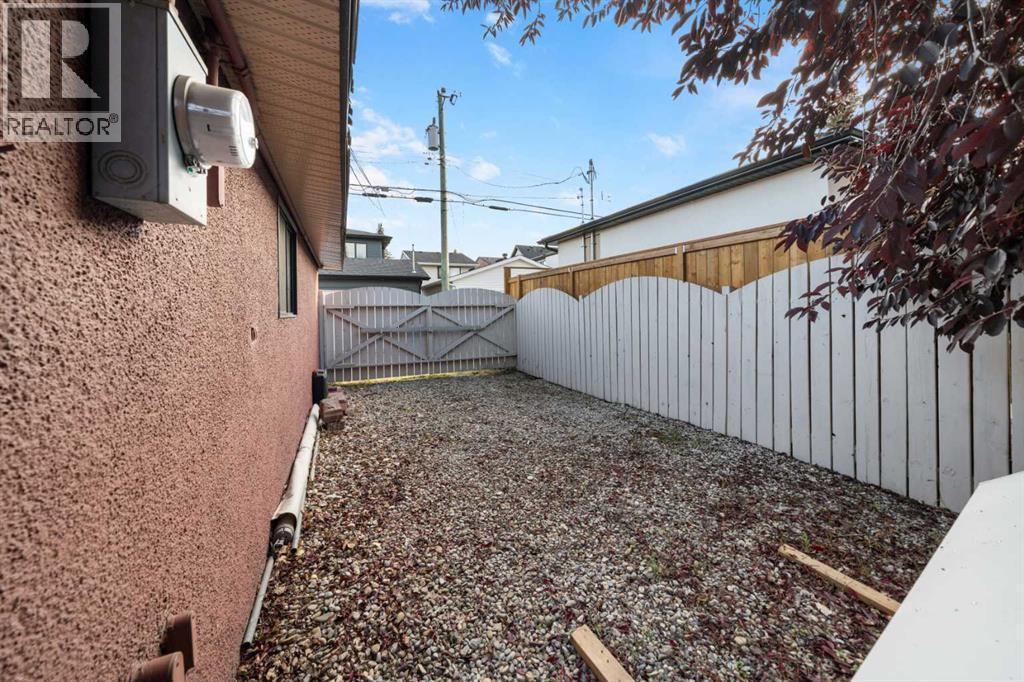 8515 48 Avenue NW - photo 25