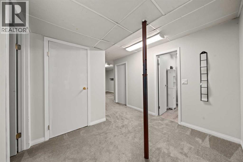 8515 48 Avenue NW - photo 36