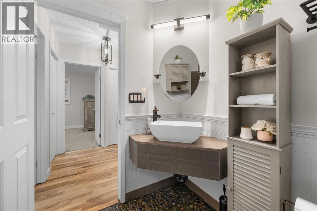 8515 48 Avenue NW - photo 18