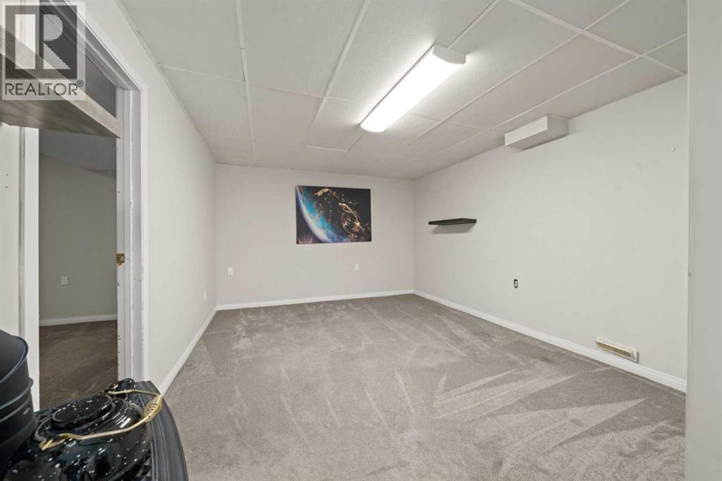 8515 48 Avenue NW - photo 40