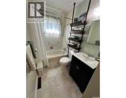 Laundry room - 8009 6th Street, Rosthern, SK S0K3R0 Photo 10