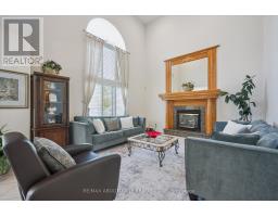 6 Fourseasons Drive, Hamilton, ON L8E5Y5 Photo 11