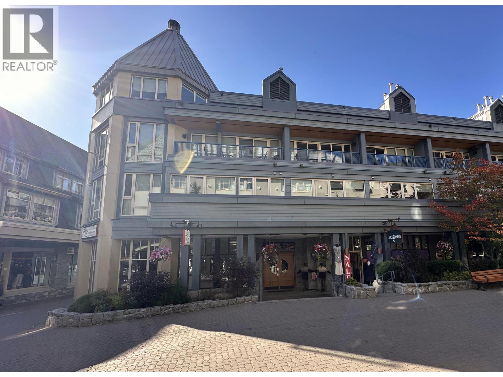 310 (3) 4321 VILLAGE GATE BOULEVARD