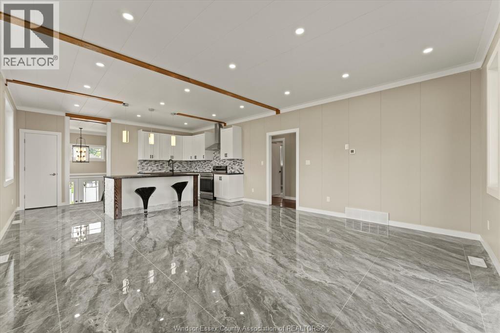 199 THOMAS AVENUE - 14