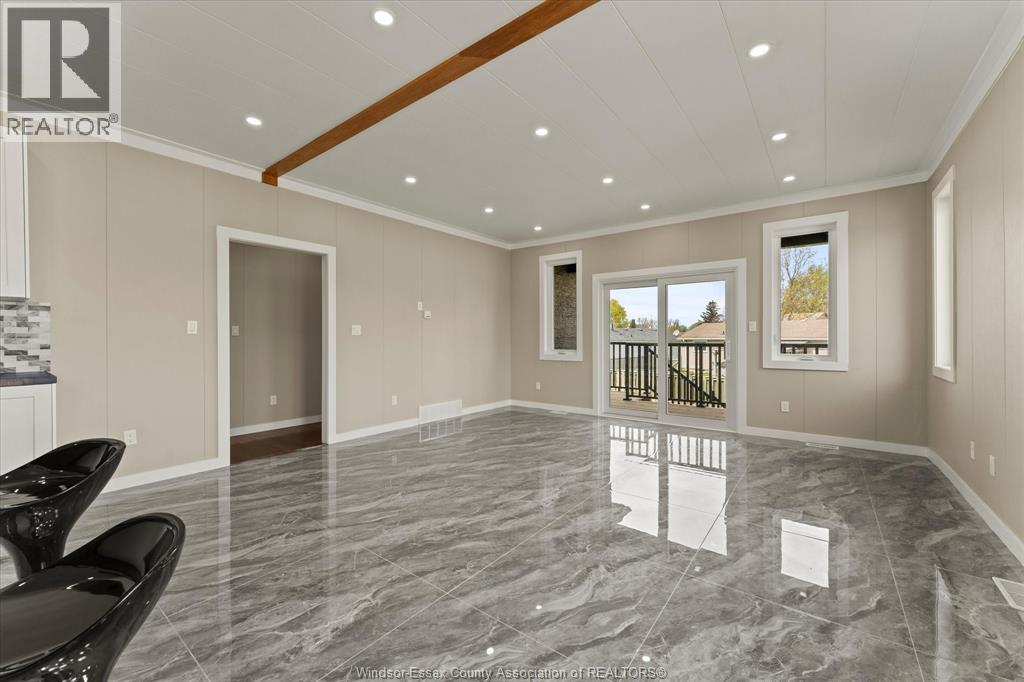 199 THOMAS AVENUE - 13