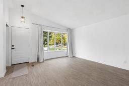 155 Lynn Lake Drive, Winnipeg, MB R2C4J7 Photo 8