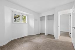 155 Lynn Lake Drive, Winnipeg, MB R2C4J7 Photo 9
