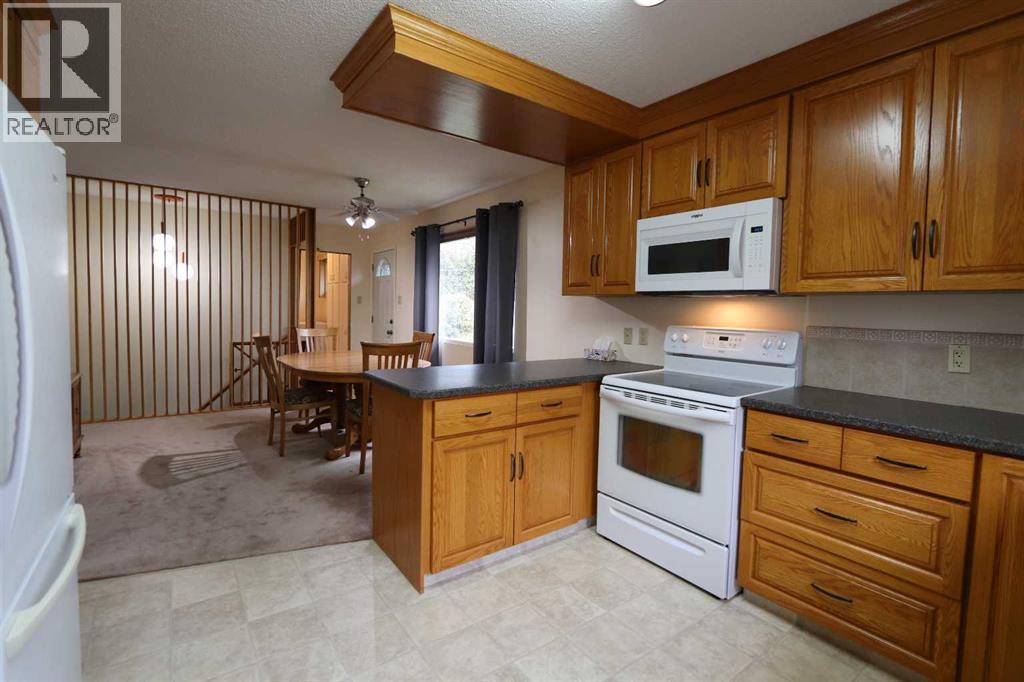 Listing photo – 5007 42 Street, Ponoka