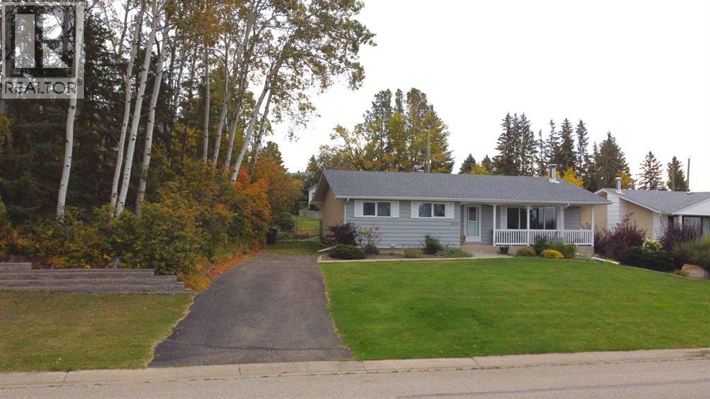 Listing photo – 5007 42 Street, Ponoka