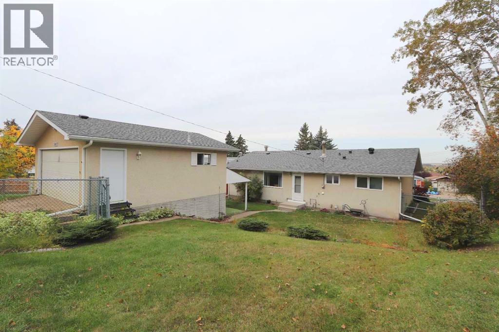 Listing photo – 5007 42 Street, Ponoka