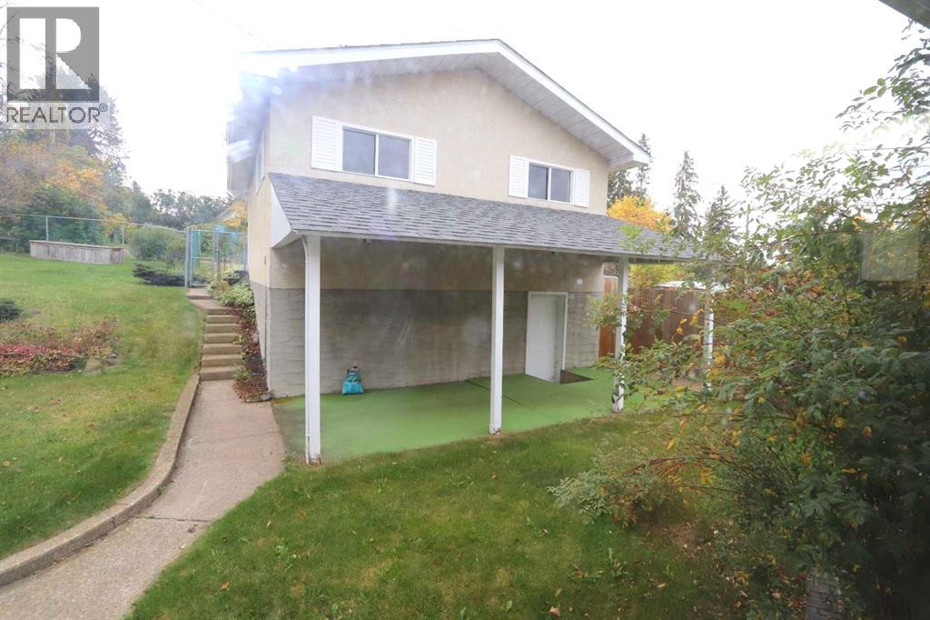 Listing photo – 5007 42 Street, Ponoka
