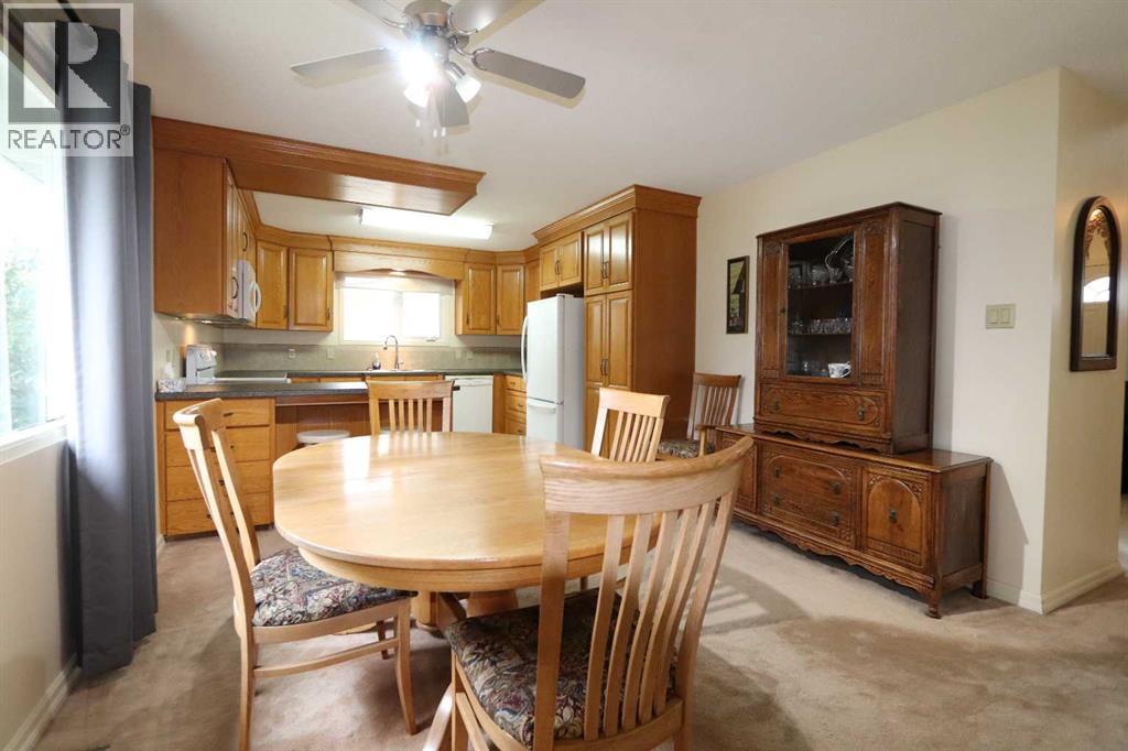 Listing photo – 5007 42 Street, Ponoka