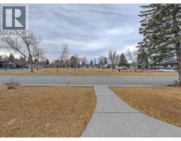 44 Granlea Place Sw, Calgary, AB T3E4K2 Photo 25