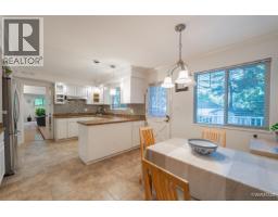6408 Chaucer Place, Burnaby, BC V5E3Y5 Photo 8