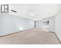 165 Marbrooke Circle Ne, Calgary, AB T2A2W4 Photo 22
