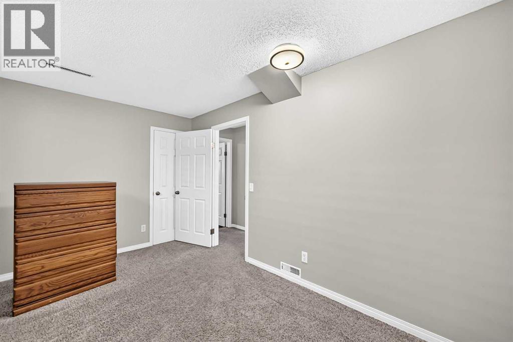 267 Covewood Close NE - photo 22