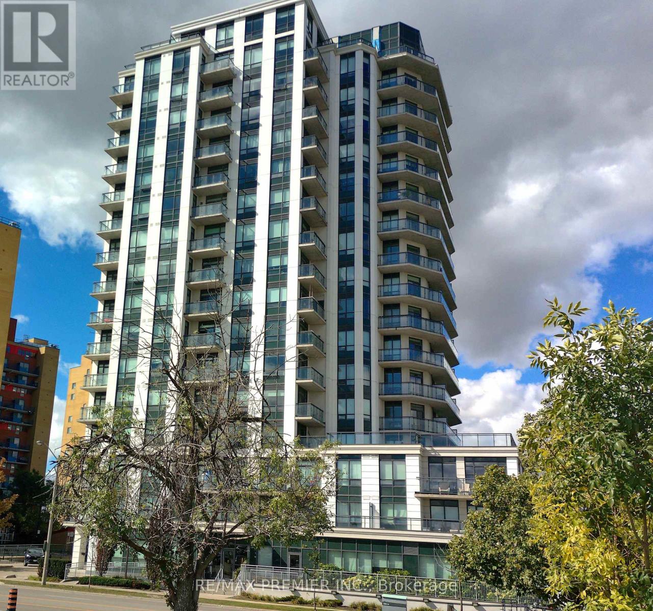 404 - 840 QUEENS PLATE DRIVE, Toronto (West Humber-Clairville)