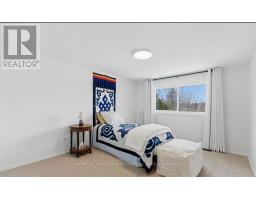 581 Arnhem Drive, Oshawa, ON L1G2J7 Photo 9