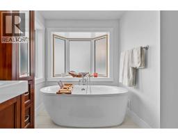 726 Memorial Drive NW - photo 24