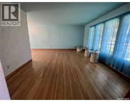 2pc Ensuite bath - 1123 Asquith Drive, Esterhazy, SK S0A0X0 Photo 6