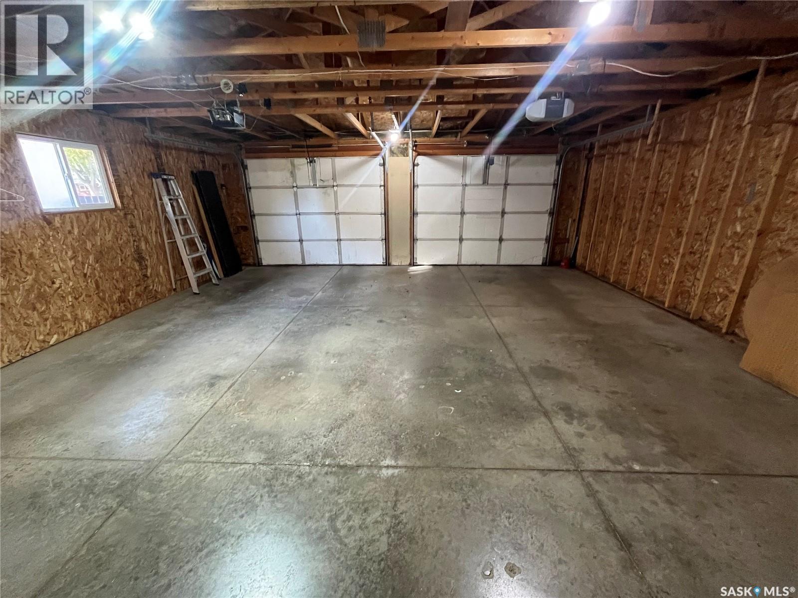 1123 Asquith DRIVE - 32