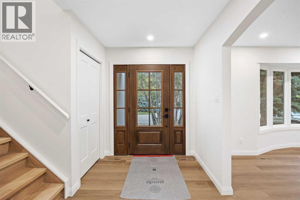 124 Canterbury Drive SW - 3