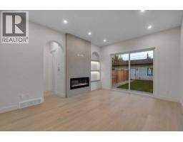 4pc Bathroom - 249 22 Avenue Ne, Calgary, AB T2E1T6 Photo 10